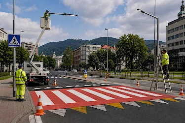 V Žiline rozsvietili ďalšie priechody pre chodcov v dvoch lokalitách