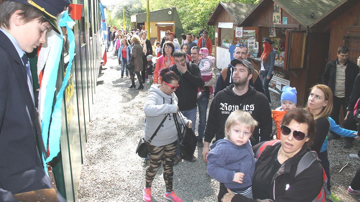 V nedeľu budú na detskej železnici hýčkať mamičky aj ich detičky