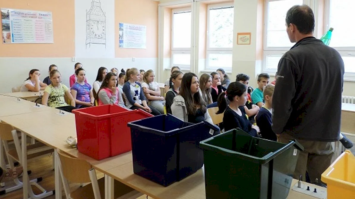 V Uhrovci sa deti učili separovať odpad 