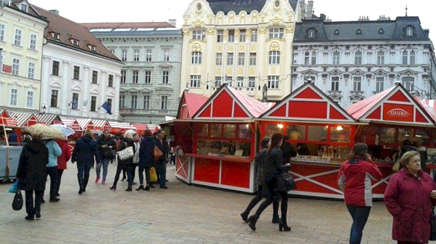 Záujemcovia o vianočné stánky už môžu posielať prihlášky