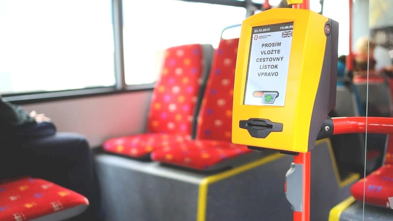SeniorPasy je možné predĺžiť prostredníctvom označovačov i predajných automatov
