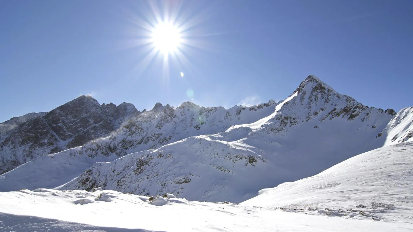 Vysoké Tatry ponúkajú zaujímavé túry aj počas zimnej uzávery chodníkov