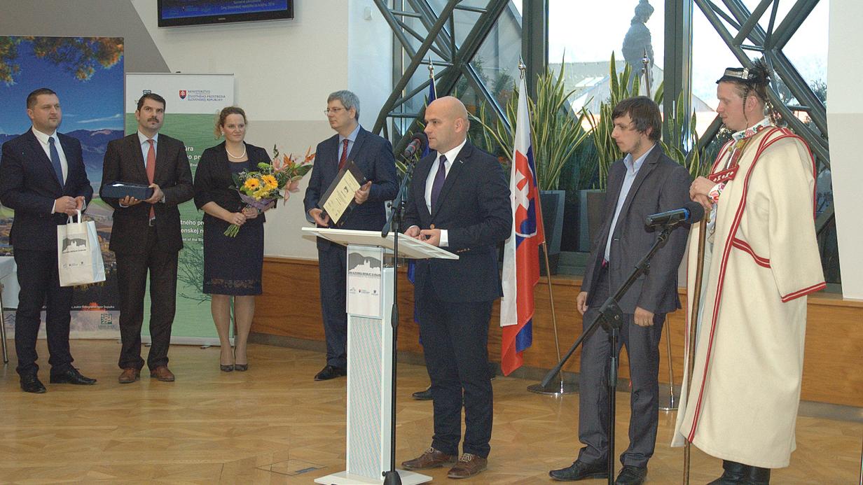 Cenu Slovenskej republiky za krajinu 2016 získala Hriňová