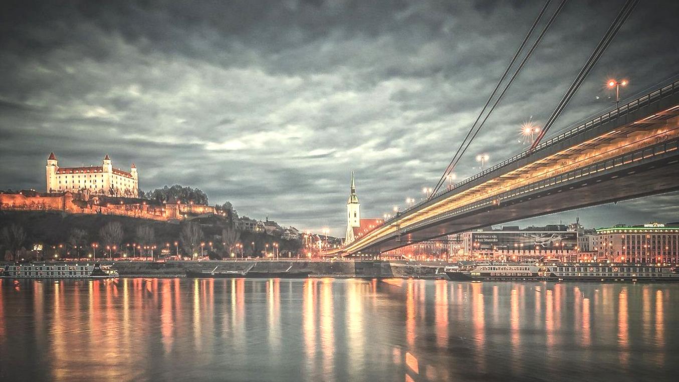 Bratislava chce vyhlásiť tender na verejné osvetlenie do konca mája