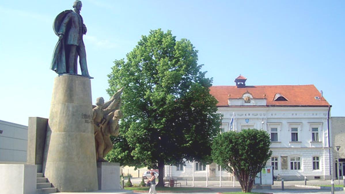 Pri budovaní sociálnych služieb v Bánovciach n. Bebravou treba začať od základov