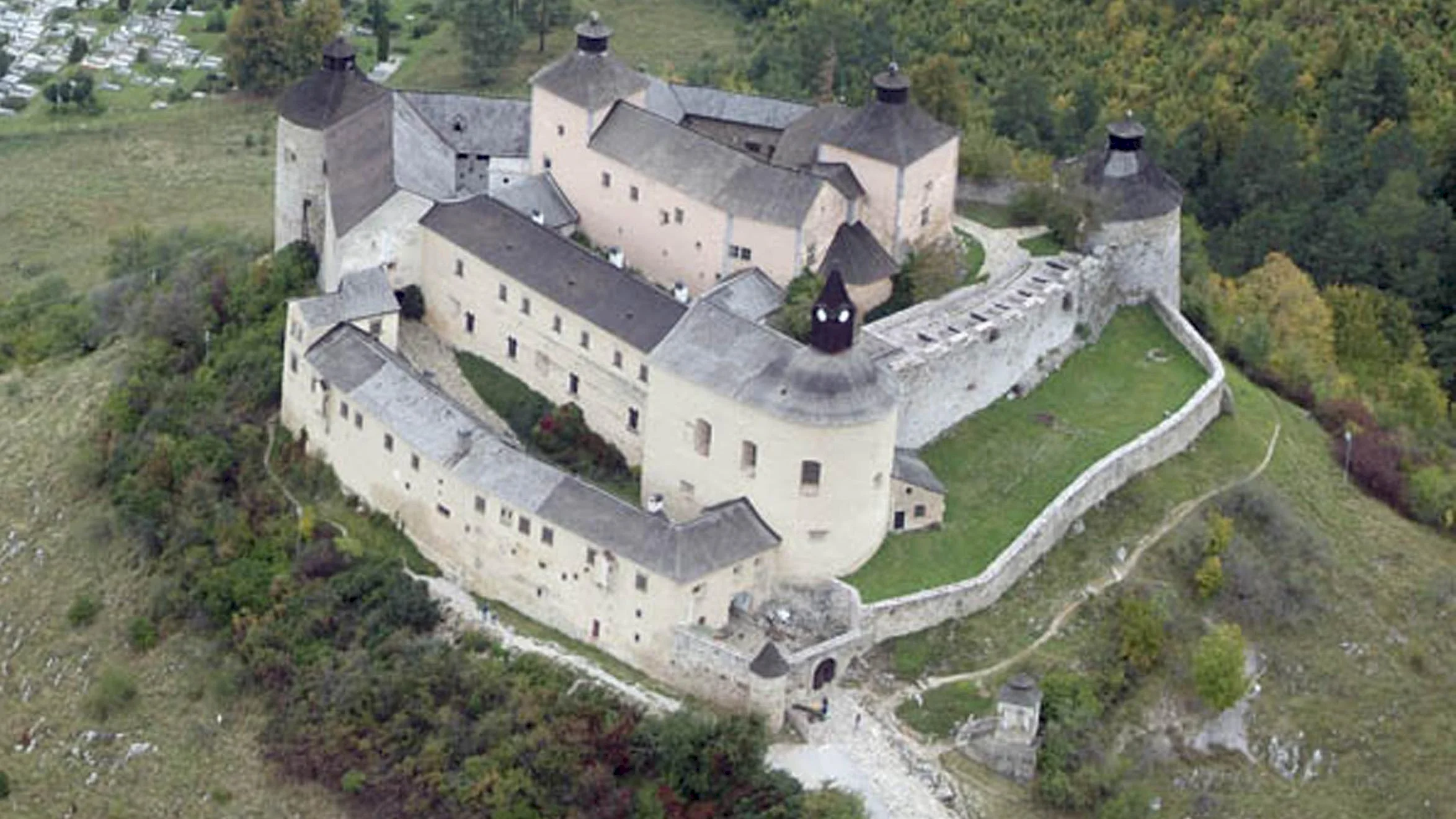 Na hrade Krásna Hôrka pochovajú pozostatky grófky Elizabeth Olgyay Andrássyovej