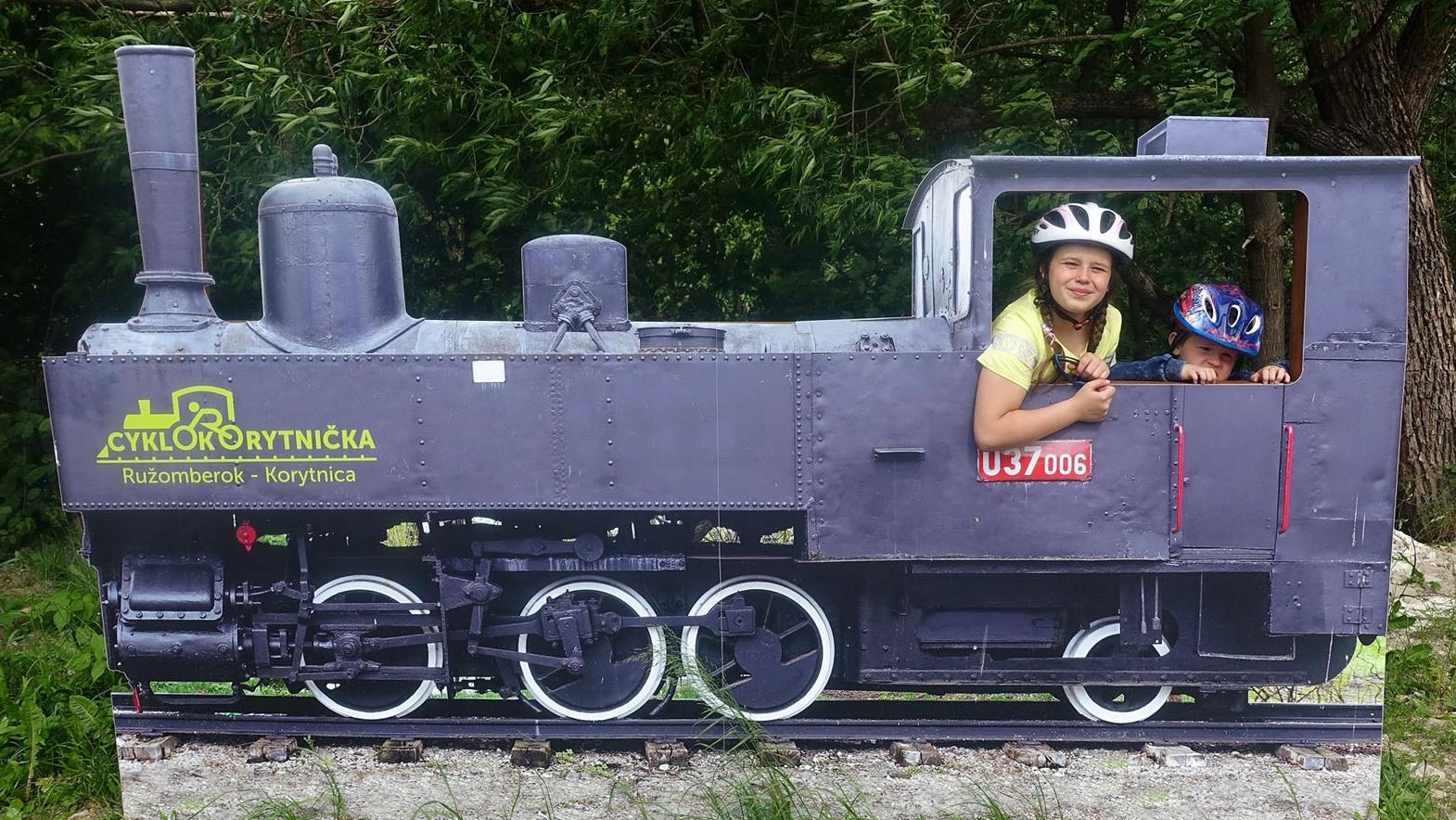 CykloKorytnička s deťmi na kolesách