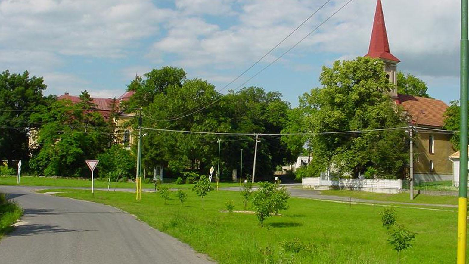 Starosta vyzýva ľudí, aby ho prišli podporiť podpisom na úrad