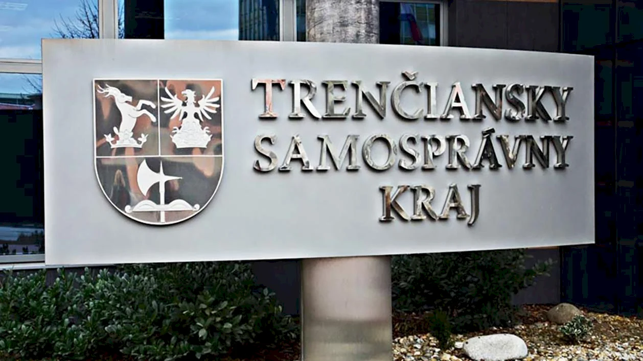Vyše 61 percent obyvateľov TSK nemá informácie o práci krajských orgánov