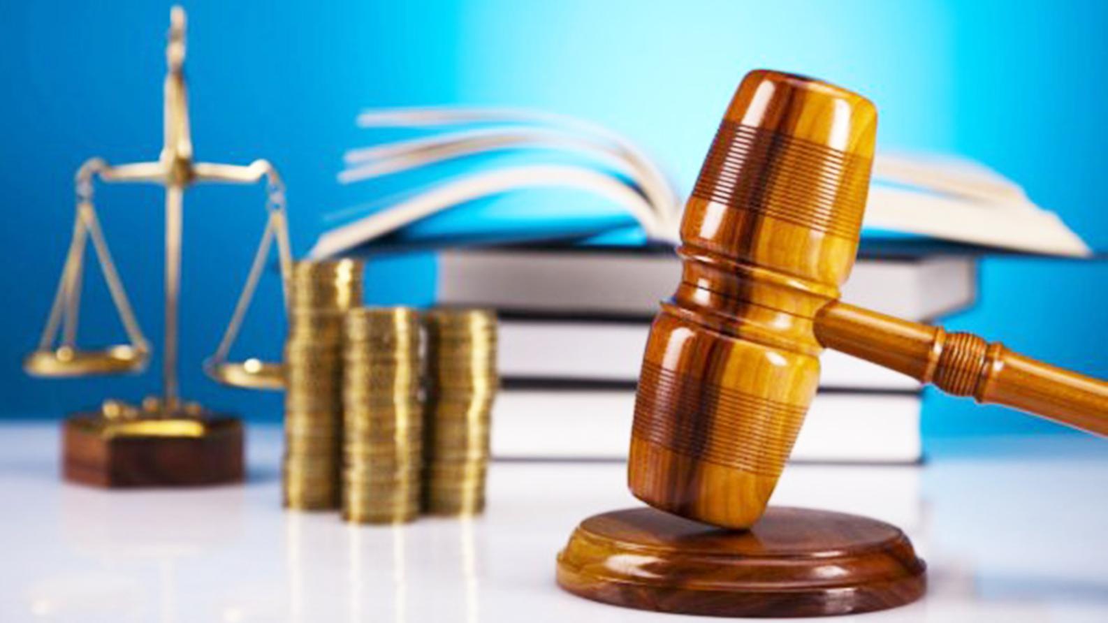 Exekúcie sú podľa primátora Fiľakova vážnym problémom v zamestnávaní