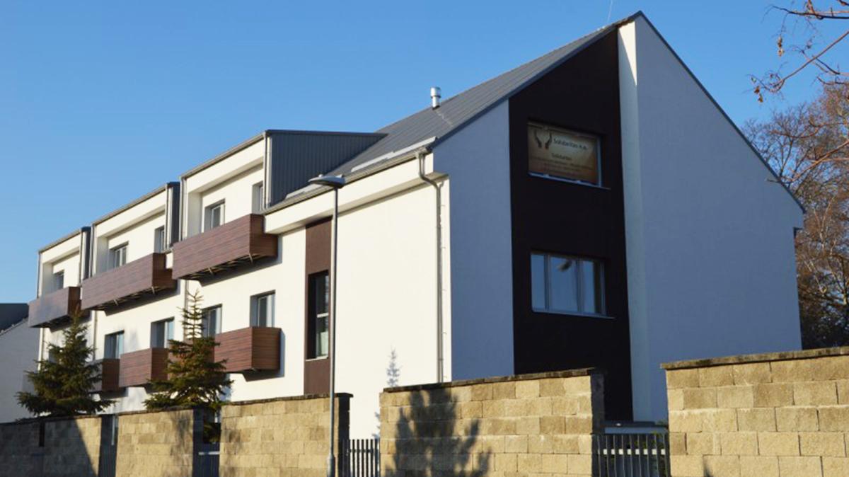 V Šali otvorili nové zariadenie pre seniorov