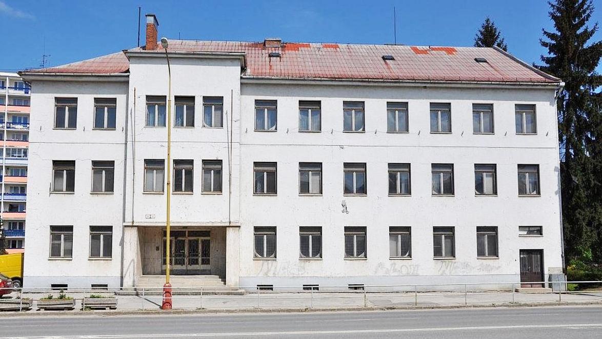 Mestu sa podarilo predať chátrajúcu budovu bývalej vojenskej správy