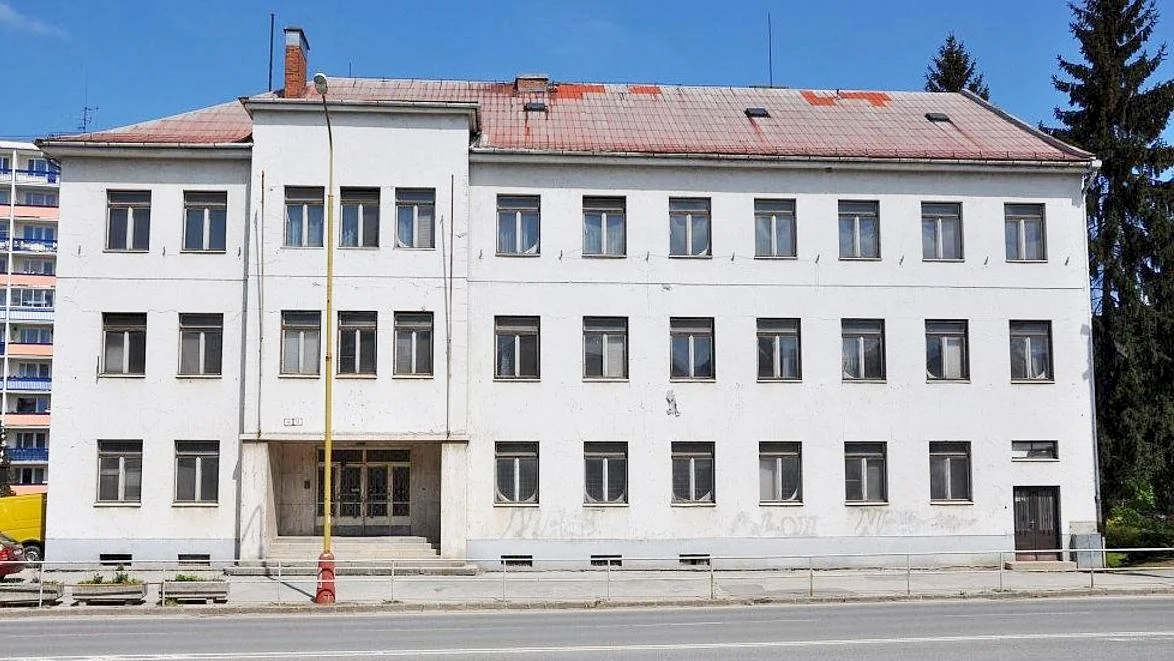 Mestu sa podarilo predať chátrajúcu budovu bývalej vojenskej správy