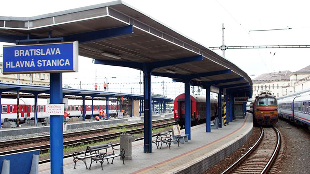 Štúdiu realizovateľnosti uzla Bratislava majú dodať v prvom polroku 2018