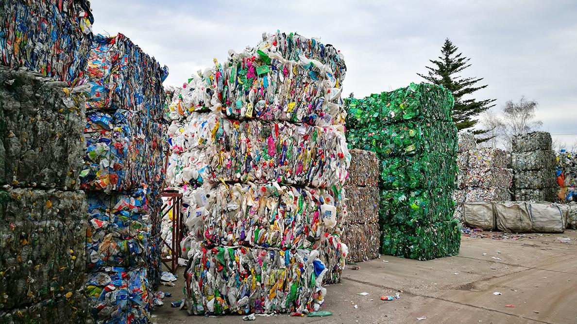 Recyklovať možno iba vytriedené a čisté plasty