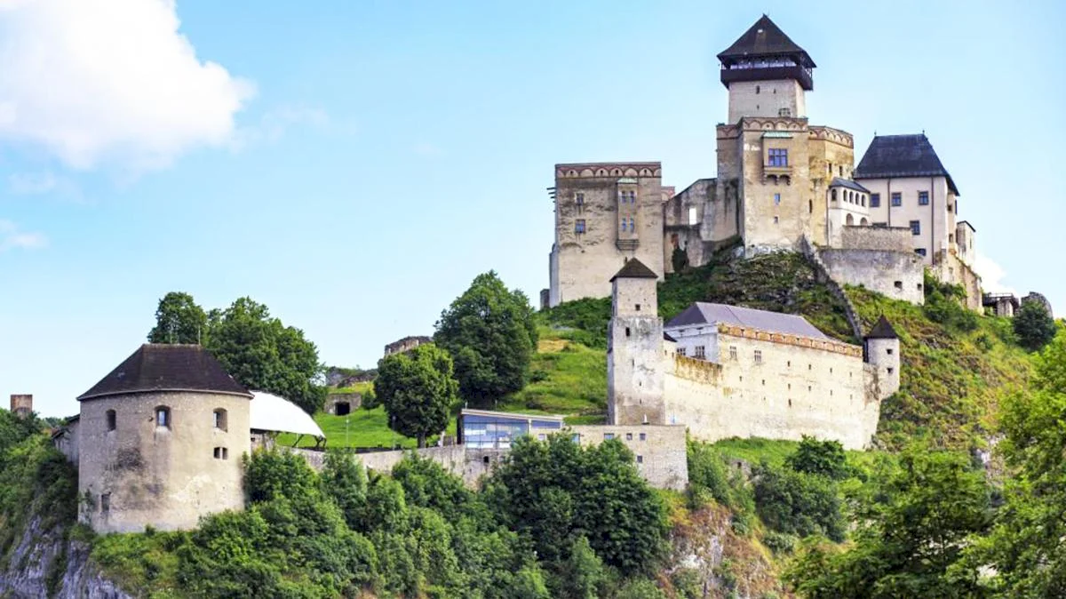 Trenčiansky hrad prilákal vlani viac ako 120 000 návštevníkov