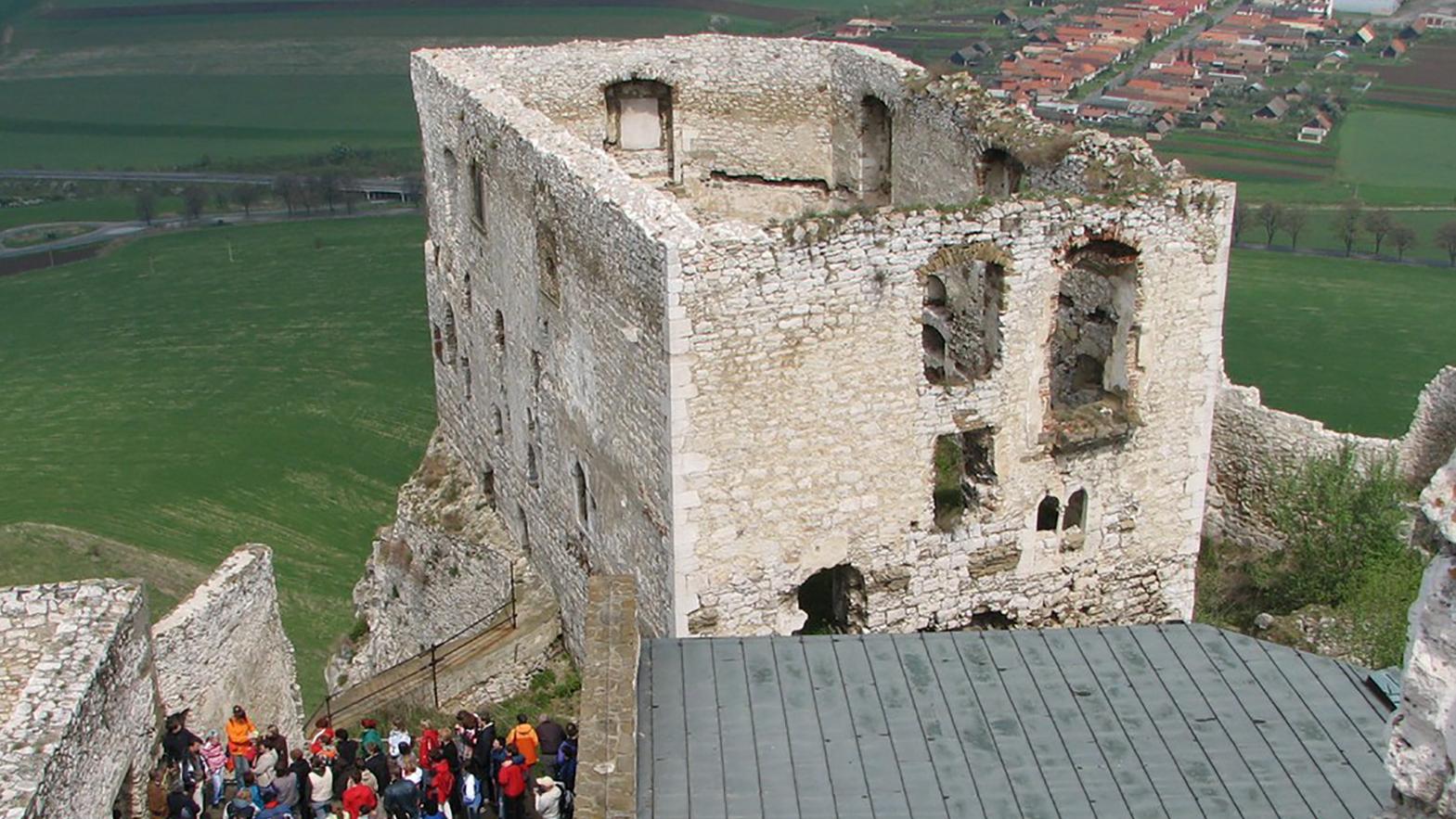  V lete by sa mala začať obnova Románskeho paláca na Spišskom hrade 