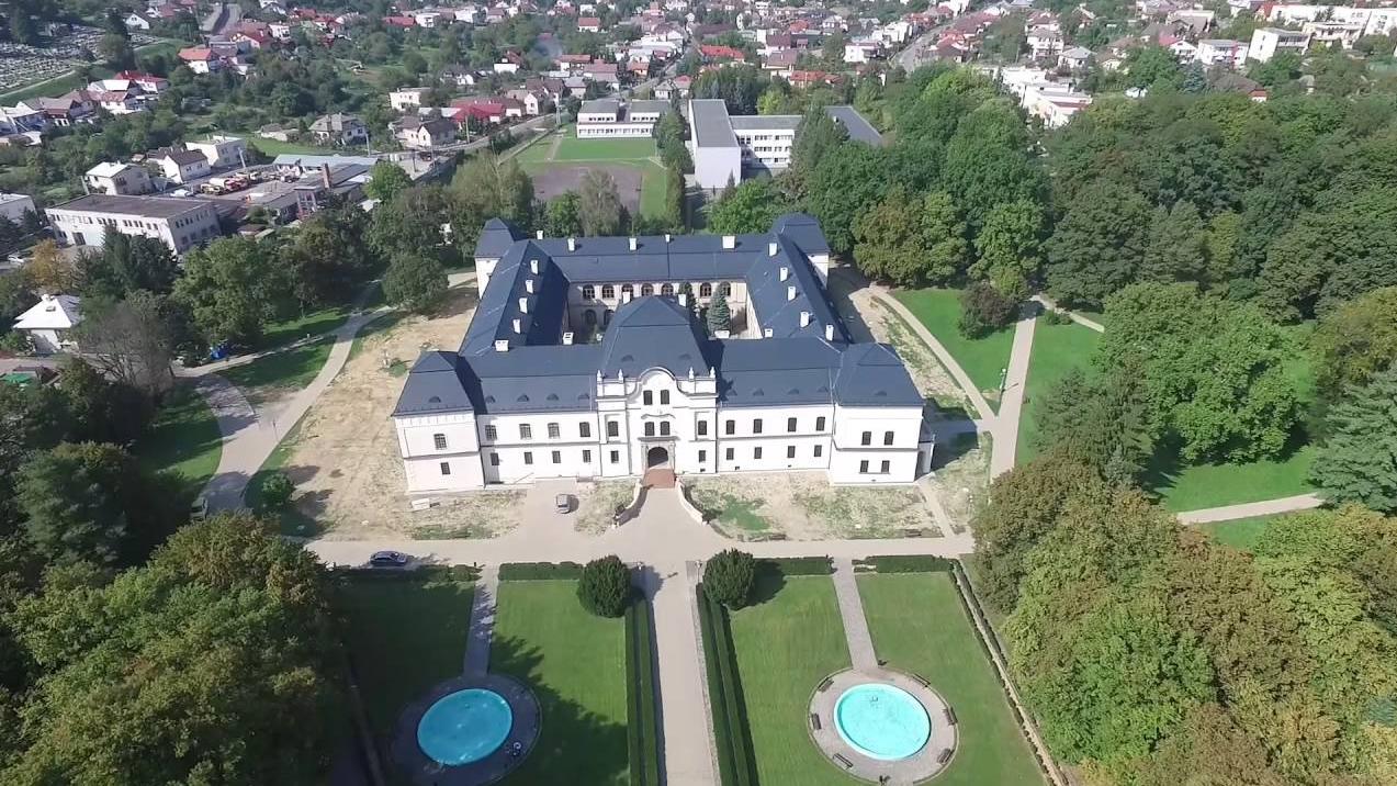 Izba uhorských kráľov v humenskom zámku je na Slovensku unikátom.