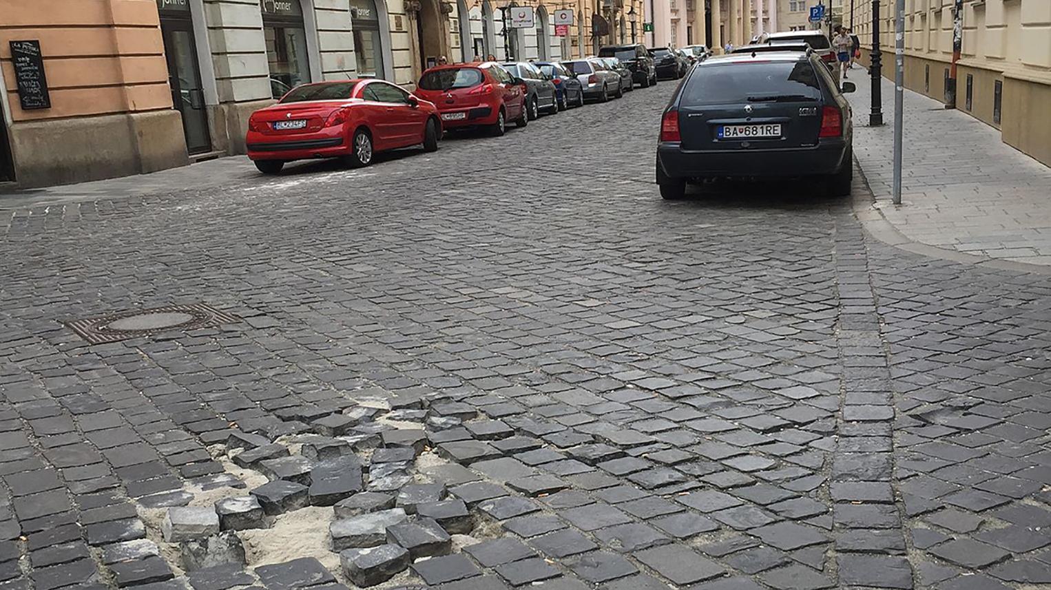 Staré Mesto dostane od vlády tri milióny eur na rekonštrukciu ciest