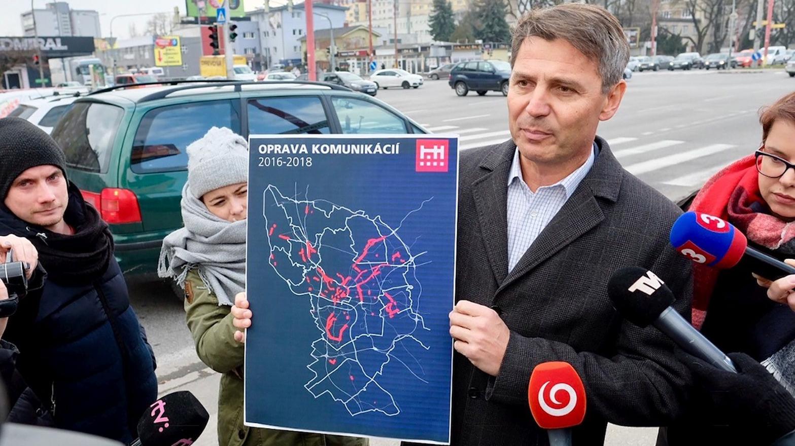 Hlavné mesto opraví v roku 2018 celkovo 100 km jazdných pruhov