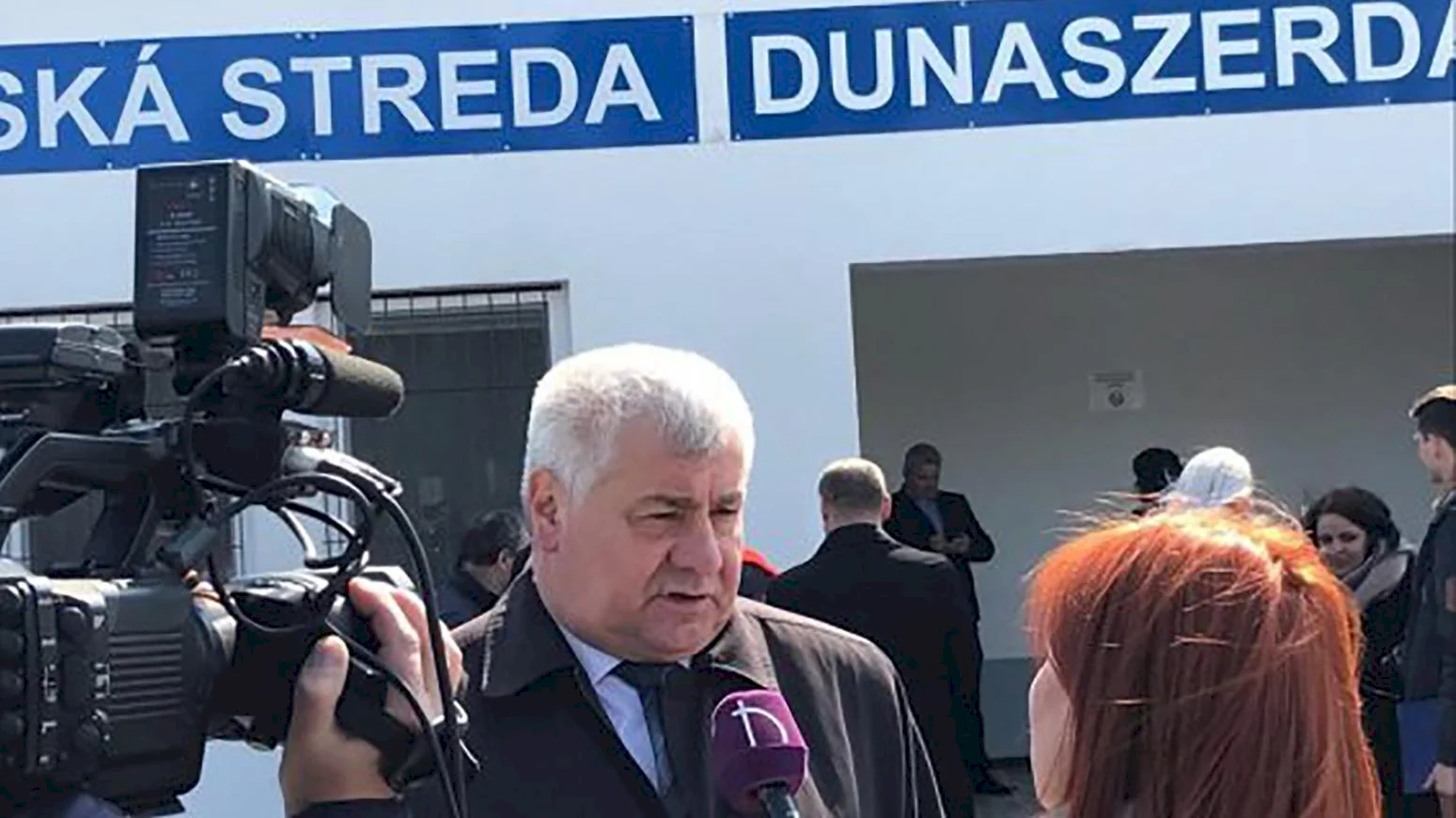 Á. Érsek: Netreba sa báť, dvojjazyčné tabule sa nebudú teraz húfne vymieňať