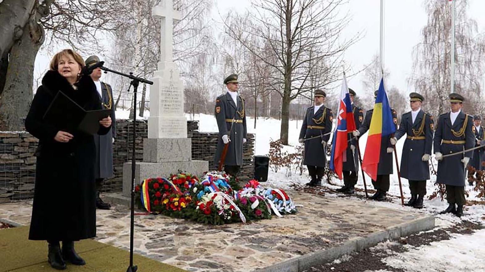 Spomienkové stretnutie k 73. výročiu oslobodenia obce Senohrad a Oremovho Lazu