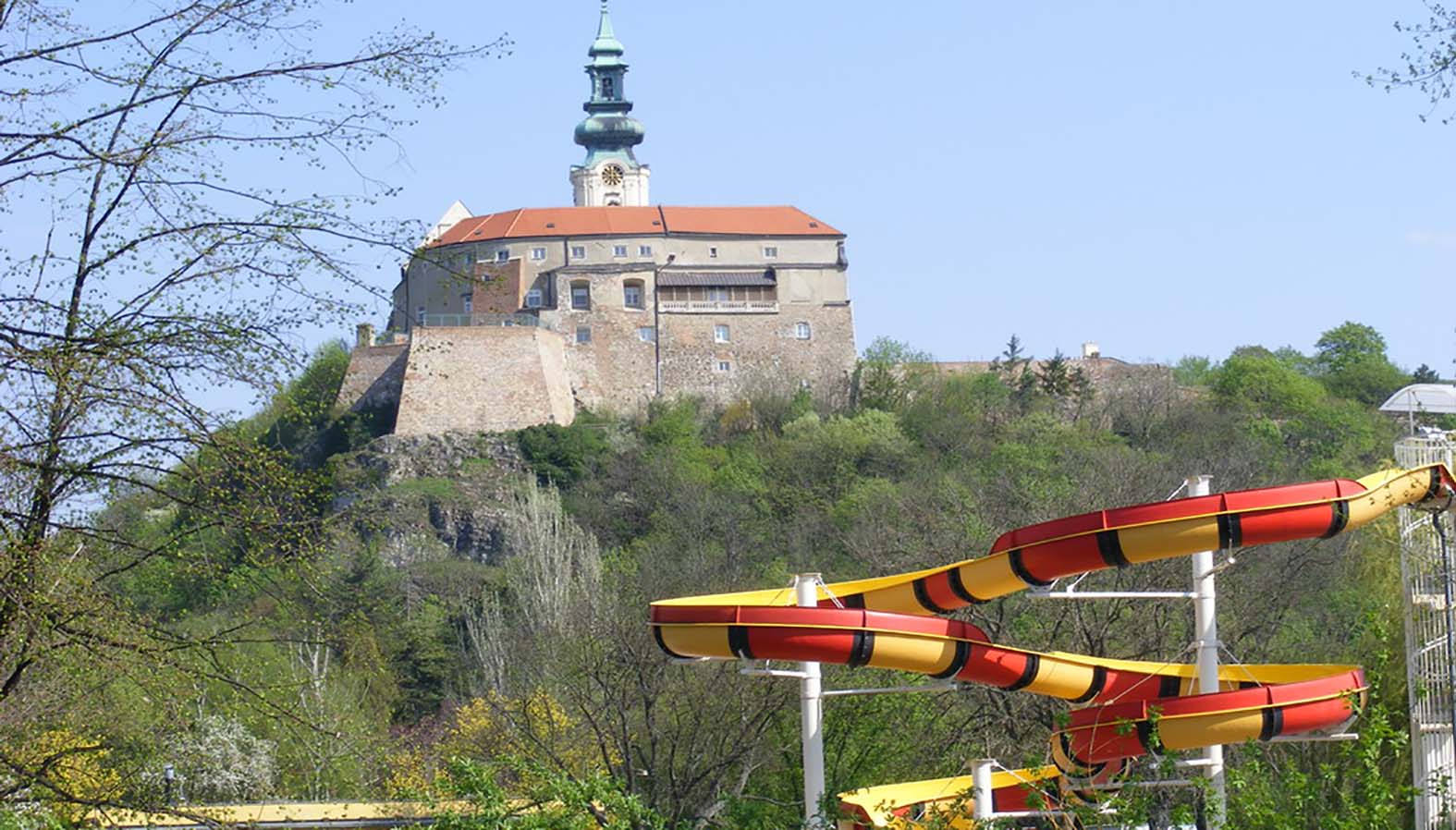 Mesto akvapark nepostaví, bude hľadať priestor na novú plaveckú halu