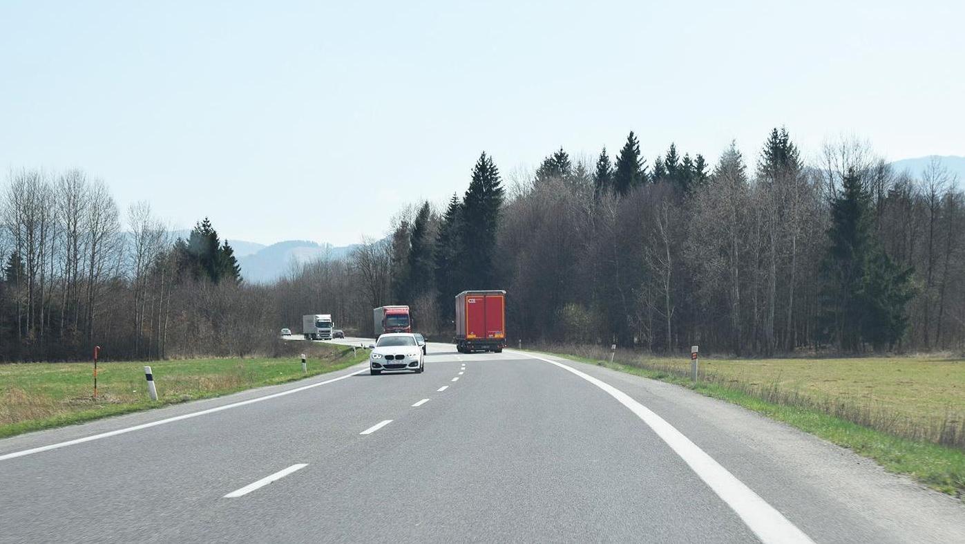 Cesta na Strečno už bez bilbordov