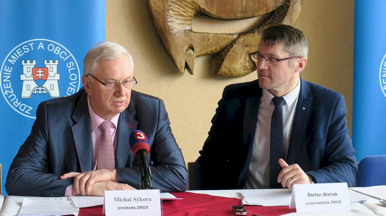 Z tlačovej konferencie po Rade ZMOS - nesúhlasíme so zmenami v údržbe chodníkov