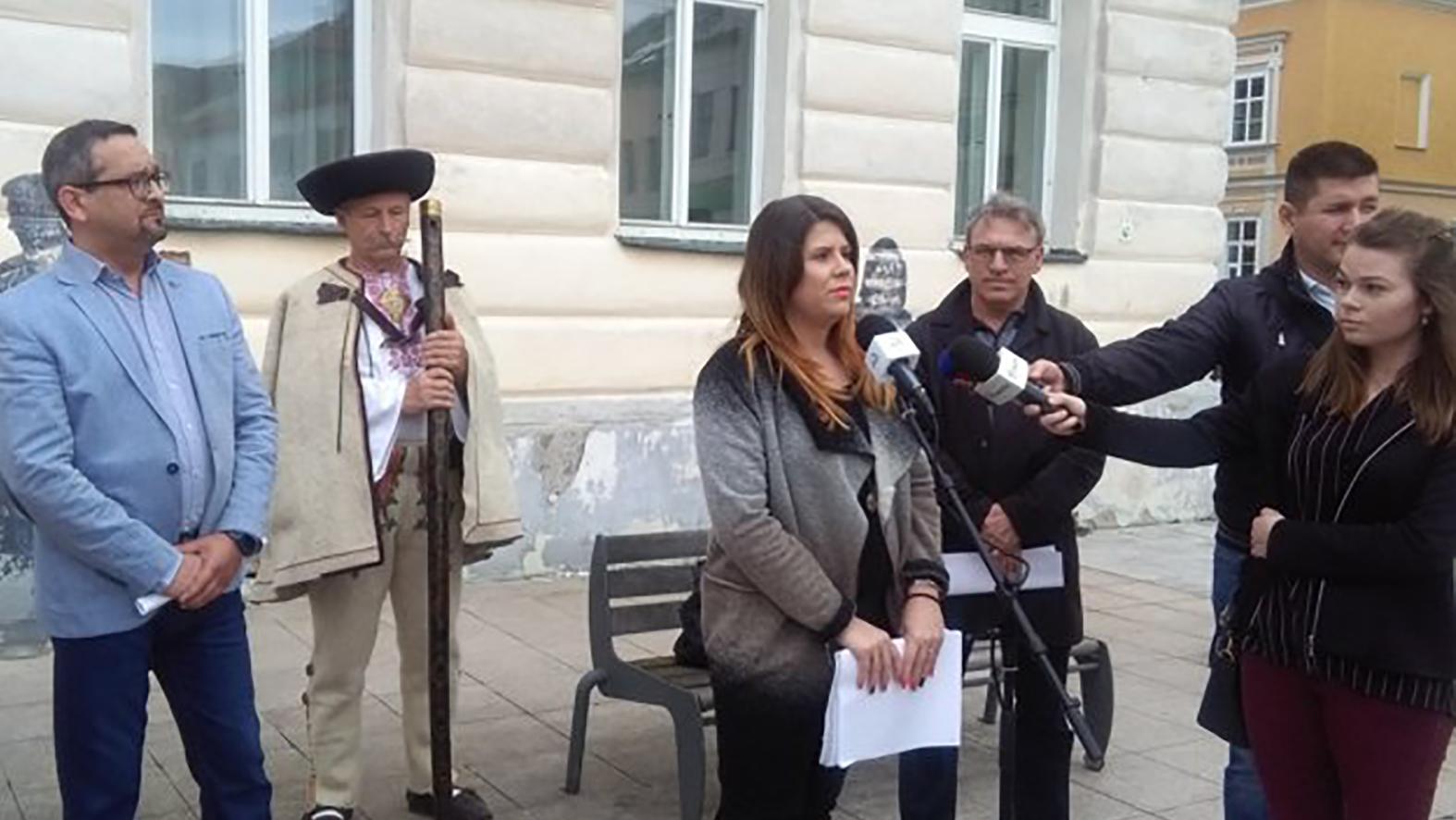 Aktivisti žiadajú ministerku Ľ. Laššákovú o podporu regionálnej kultúry 