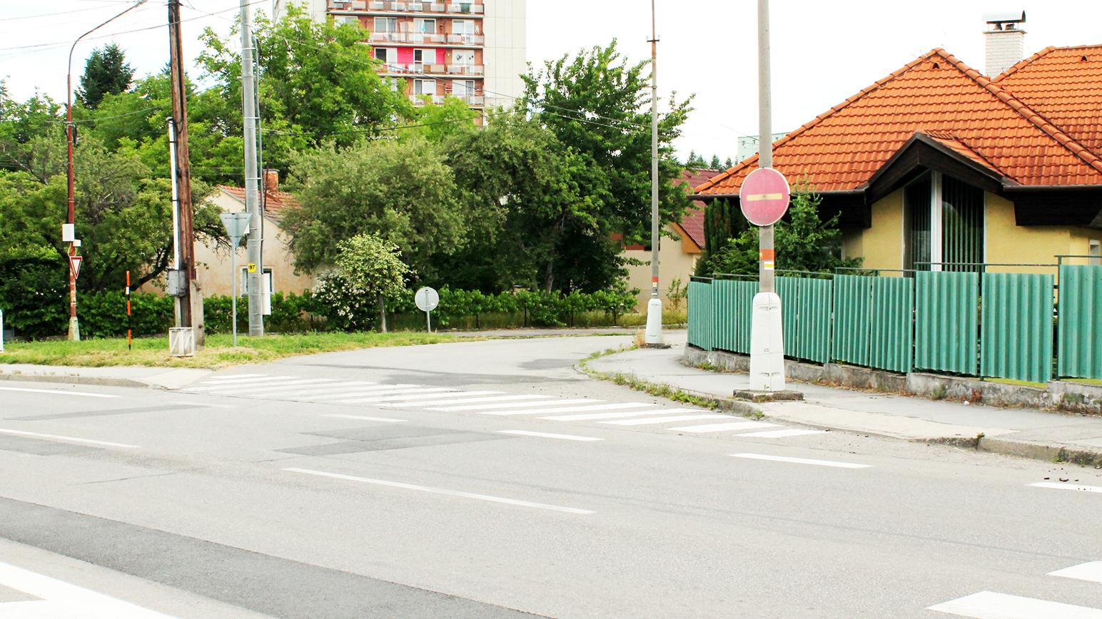 Bánovská samospráva zaplatí za rekonštrukcie ciest a chodníkov viac