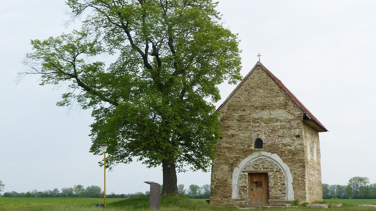 Obec sa spolu s Mikulčicami uchádza o zápis do zoznamu pamiatok UNESCO