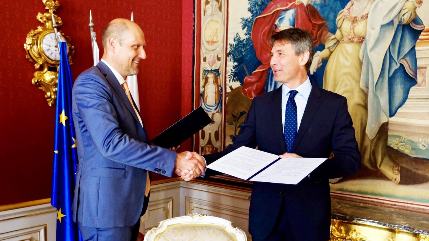 Mesto Bratislava a ZSE podpísali memorandum o spolupráci