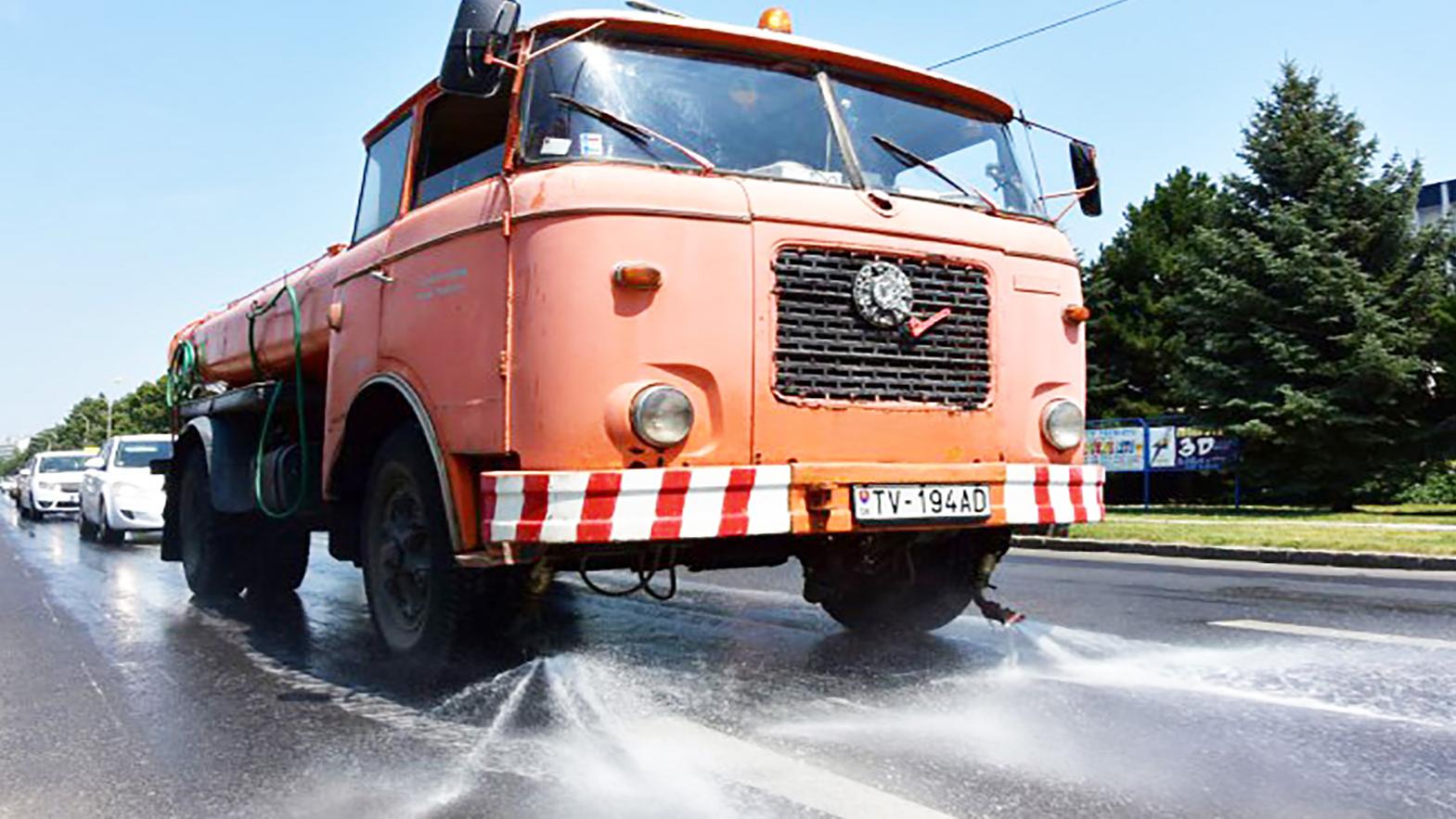 Kropenie ciest a fontány spríjemňujú horúce chvíle