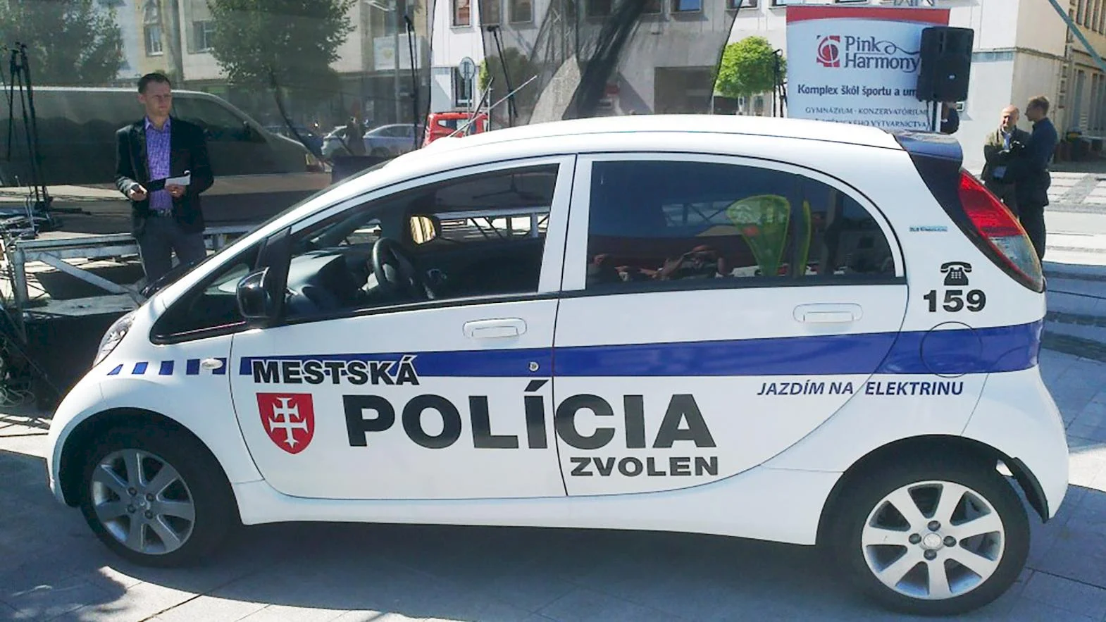 Samospráva Prievidze chce kúpiť elektromobil pre potreby mestskej polície