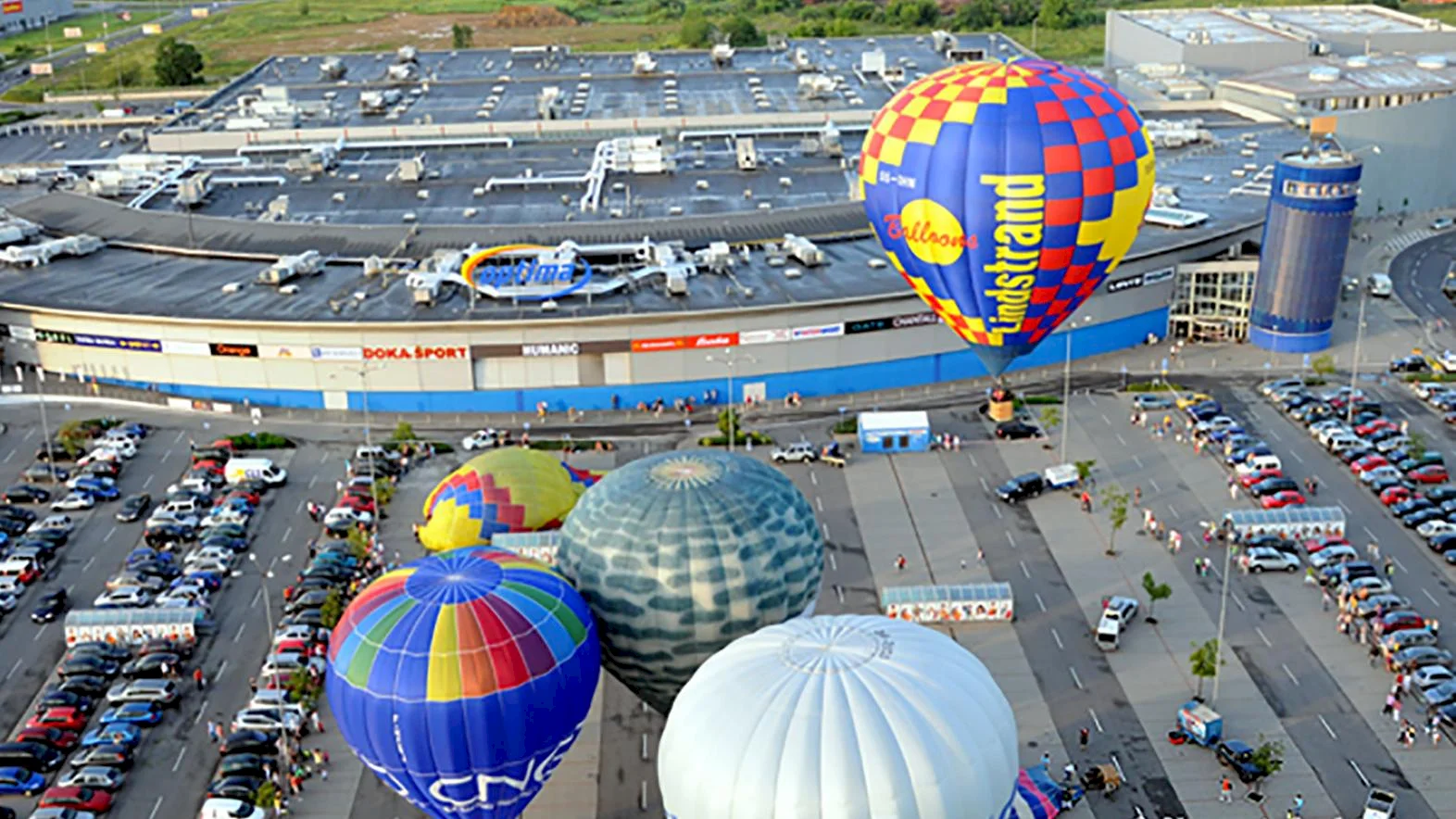 Balónový festival opäť spestrí oblohu nad mestom