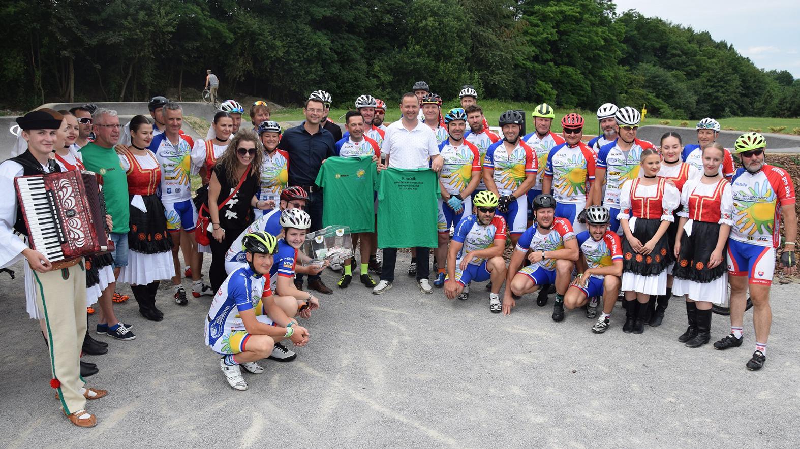 Cyklisti z projektu „Na bicykli deťom pre život“ dnes v Žiline