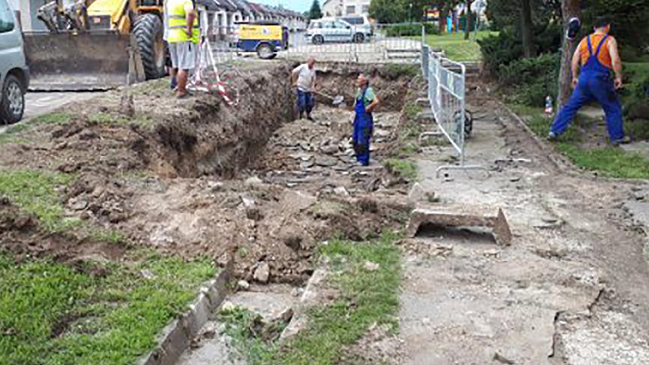 Mesto začalo s budovaním stojísk na polopodzemné kontajnery