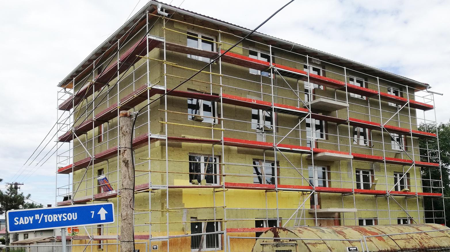 V Ďurkove stavajú novú nájomnú bytovku, záujem o byty je veľký