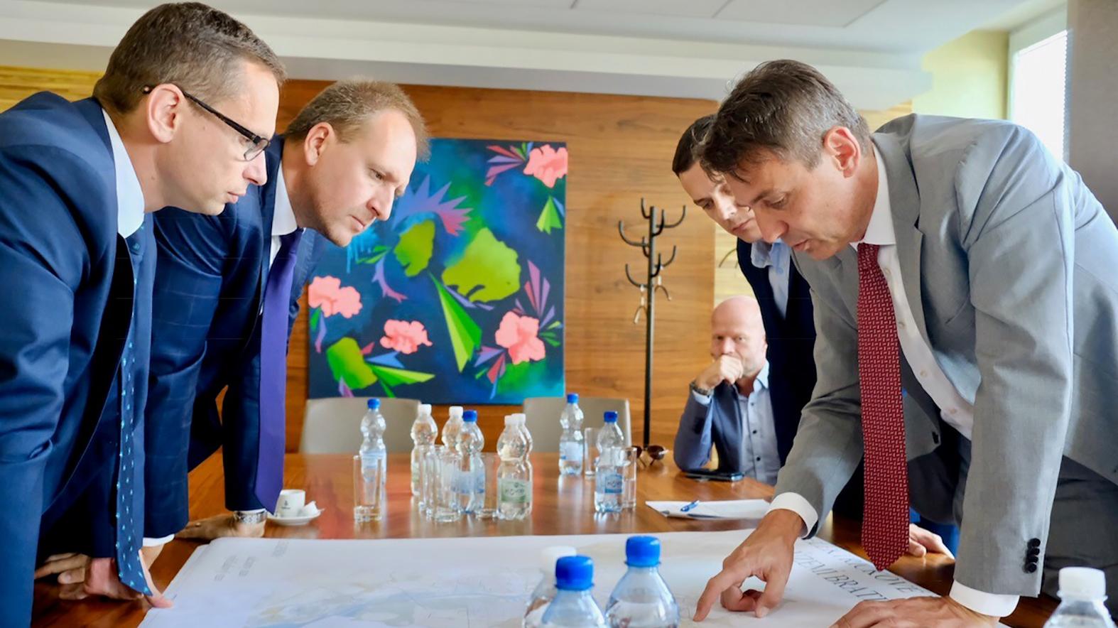 Primátor rokoval so Slovnaftom o dôležitých dopravných projektoch v Bratislave
