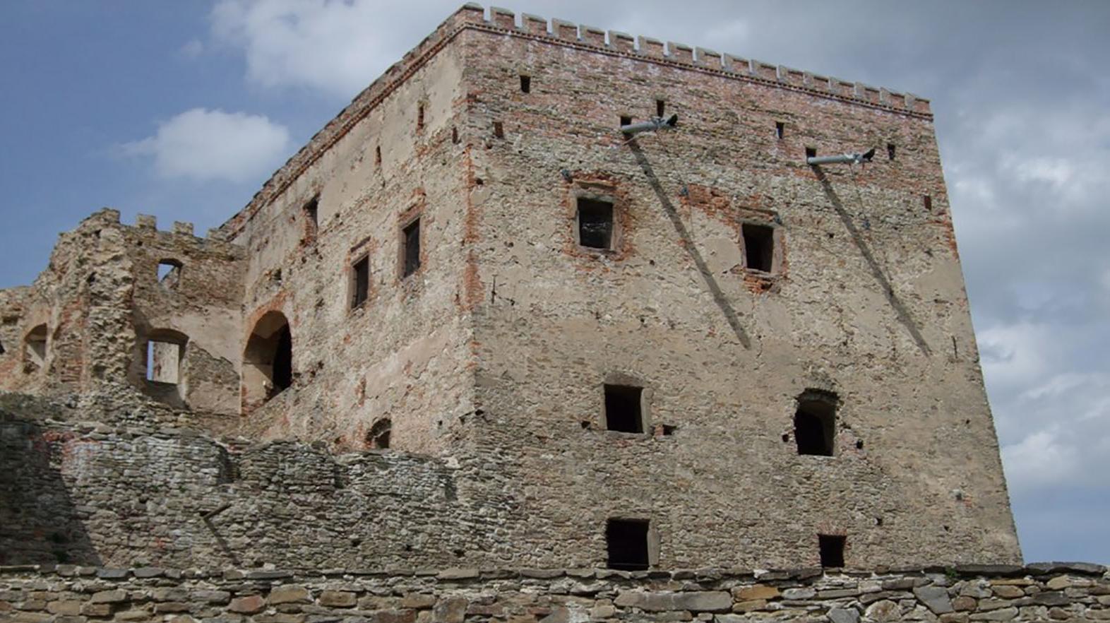 Počas výskumu na štvrtom hradnom nádvorí objavili detské kostry