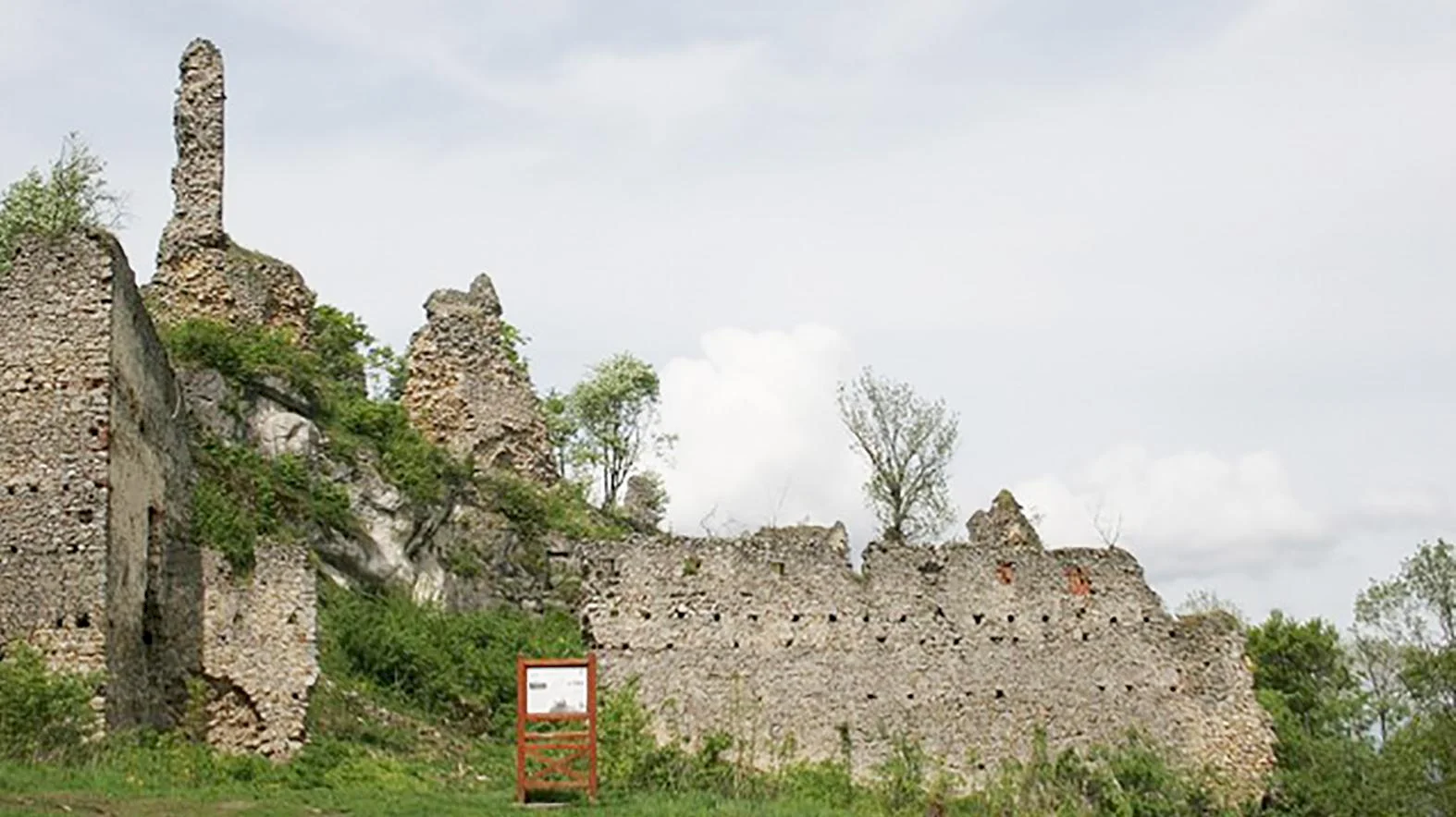 Zrúcanina hradu Korlátka prechádza rekonštrukciou