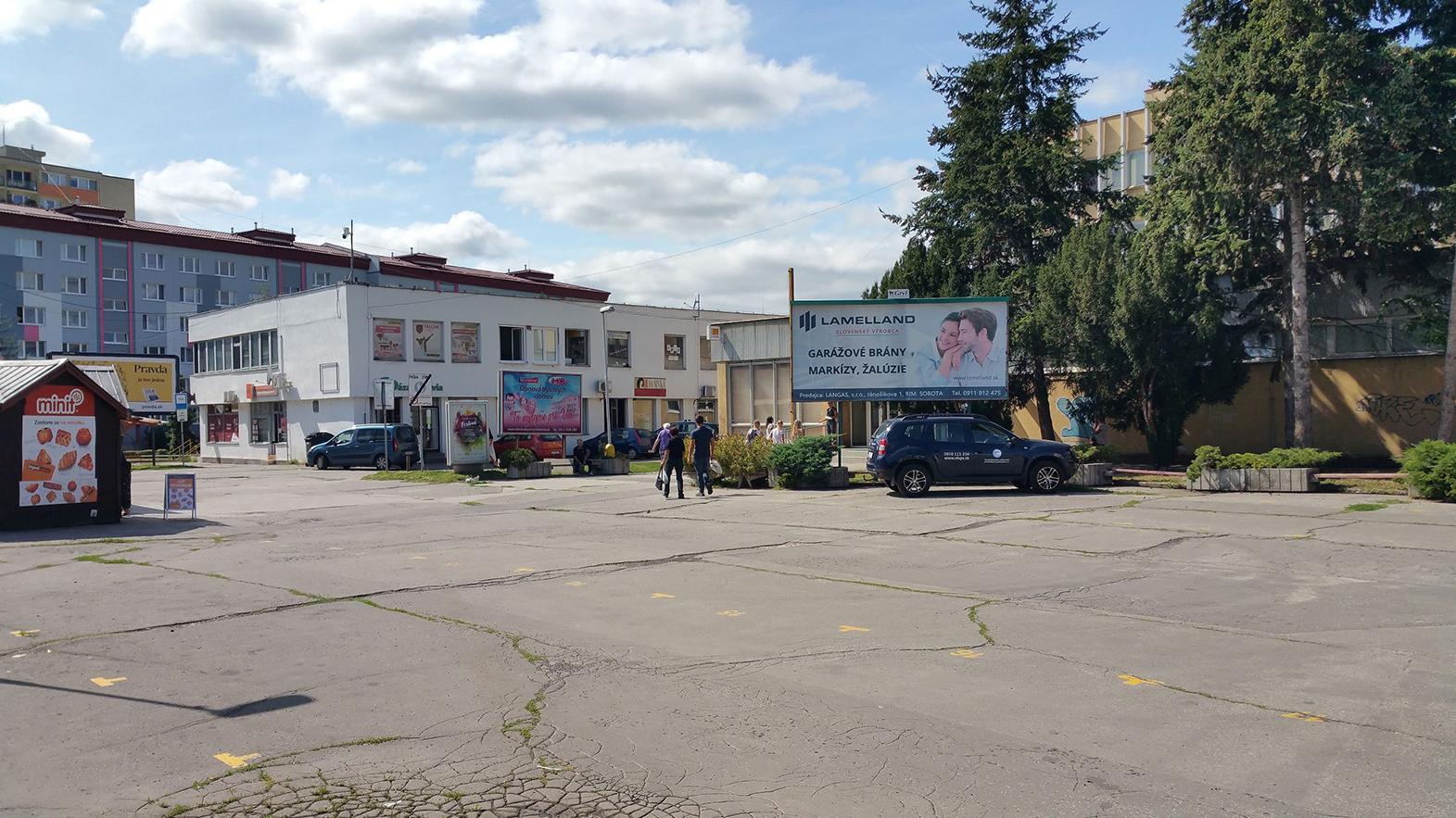 Samospráva chce revitalizovať priestranstvo pred poštou