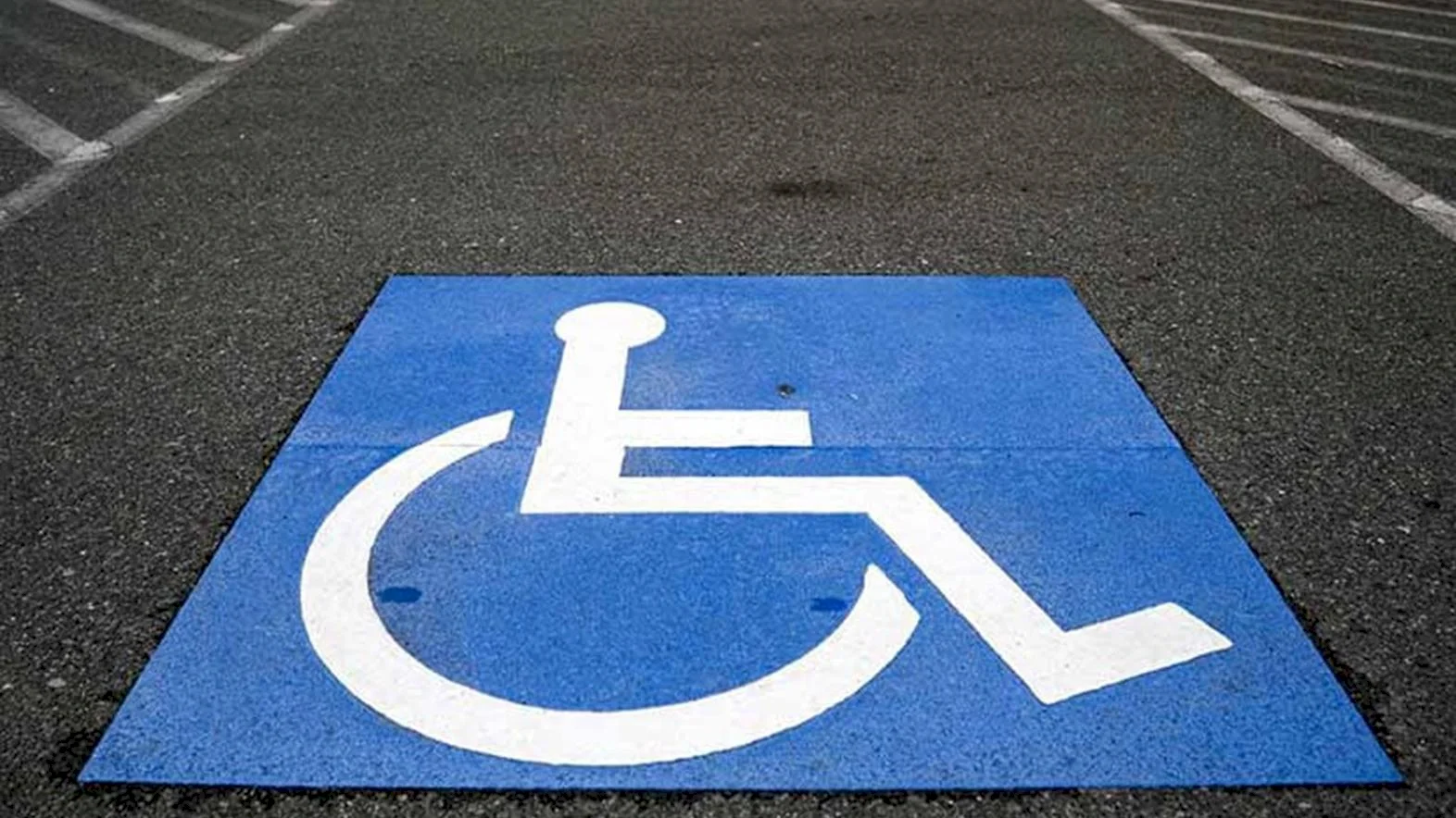 Nový projekt má umožniť ŤZP občanom nájsť parkovanie cez mobil