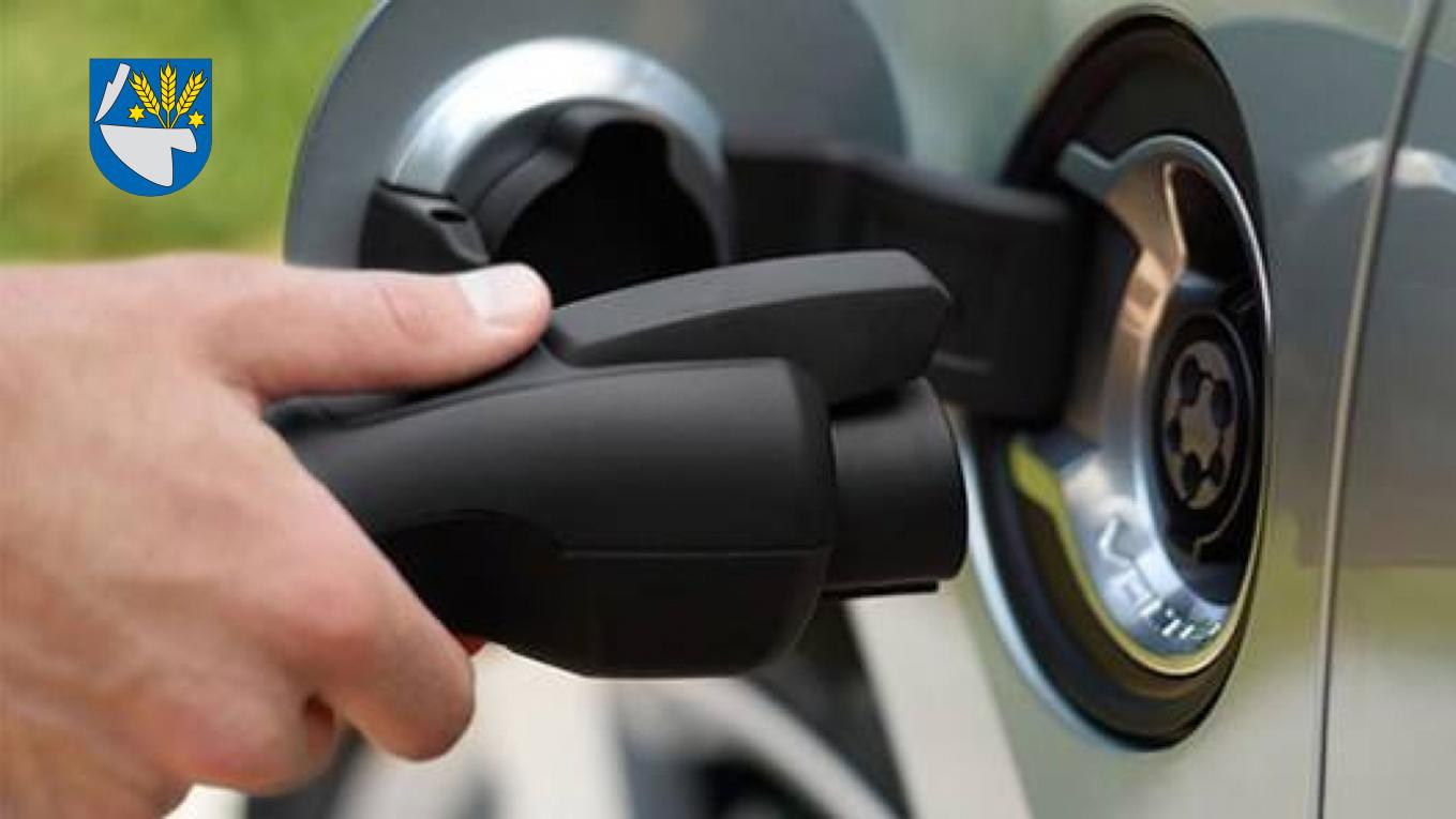 Trebišov získal dotáciu na zakúpenie elektromobilu pre mestskú políciu