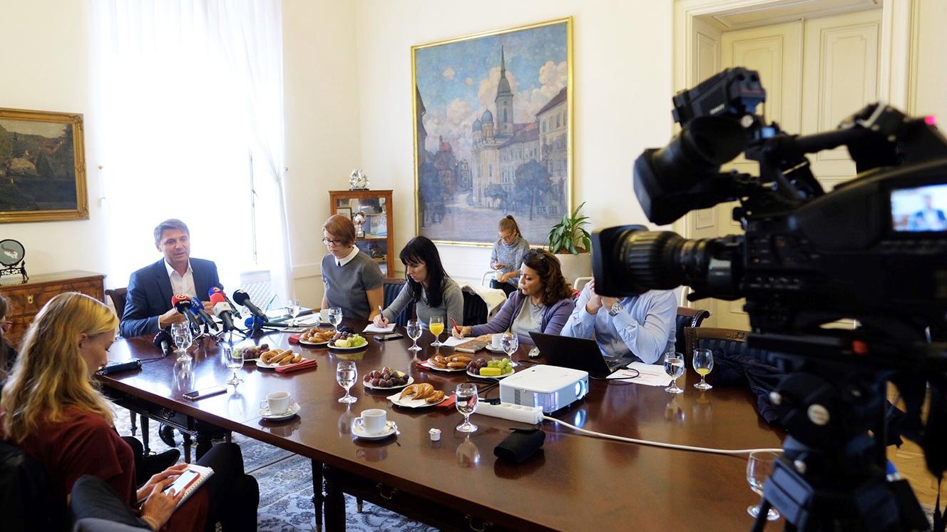 Transparentnosťou k efektívnejšej samospráve