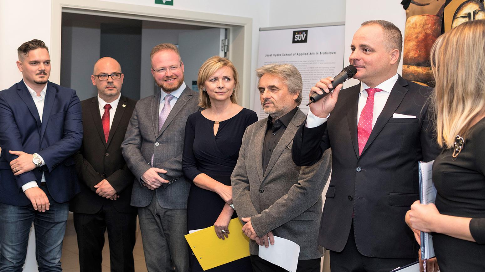  Brusel spoznal víno a umenie Malých Karpát a Južnej Moravy  