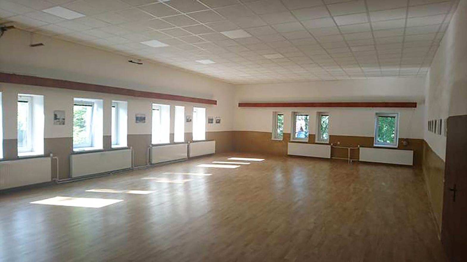 Kultúrny dom v Liptovskej Ondrašovej má vynovenú sálu