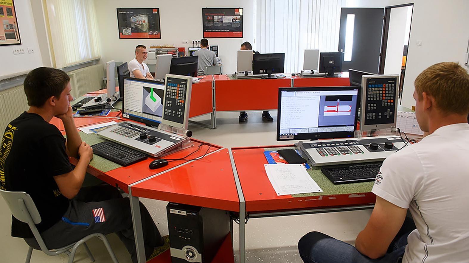 Župné stredné školy v systéme duálneho vzdelávania hodnotili prvú trojročnicu
