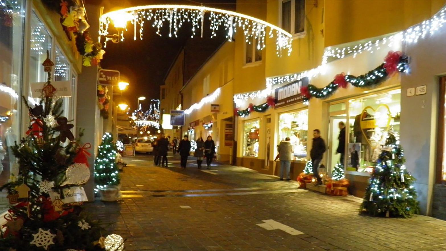 Predvianočné obdobie v meste opäť oživia trhy i ľadová plocha